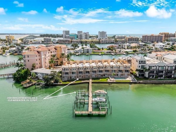200 BRIGHTWATER DRIVE, Unit 8, CLEARWATER BEACH, FL 33767