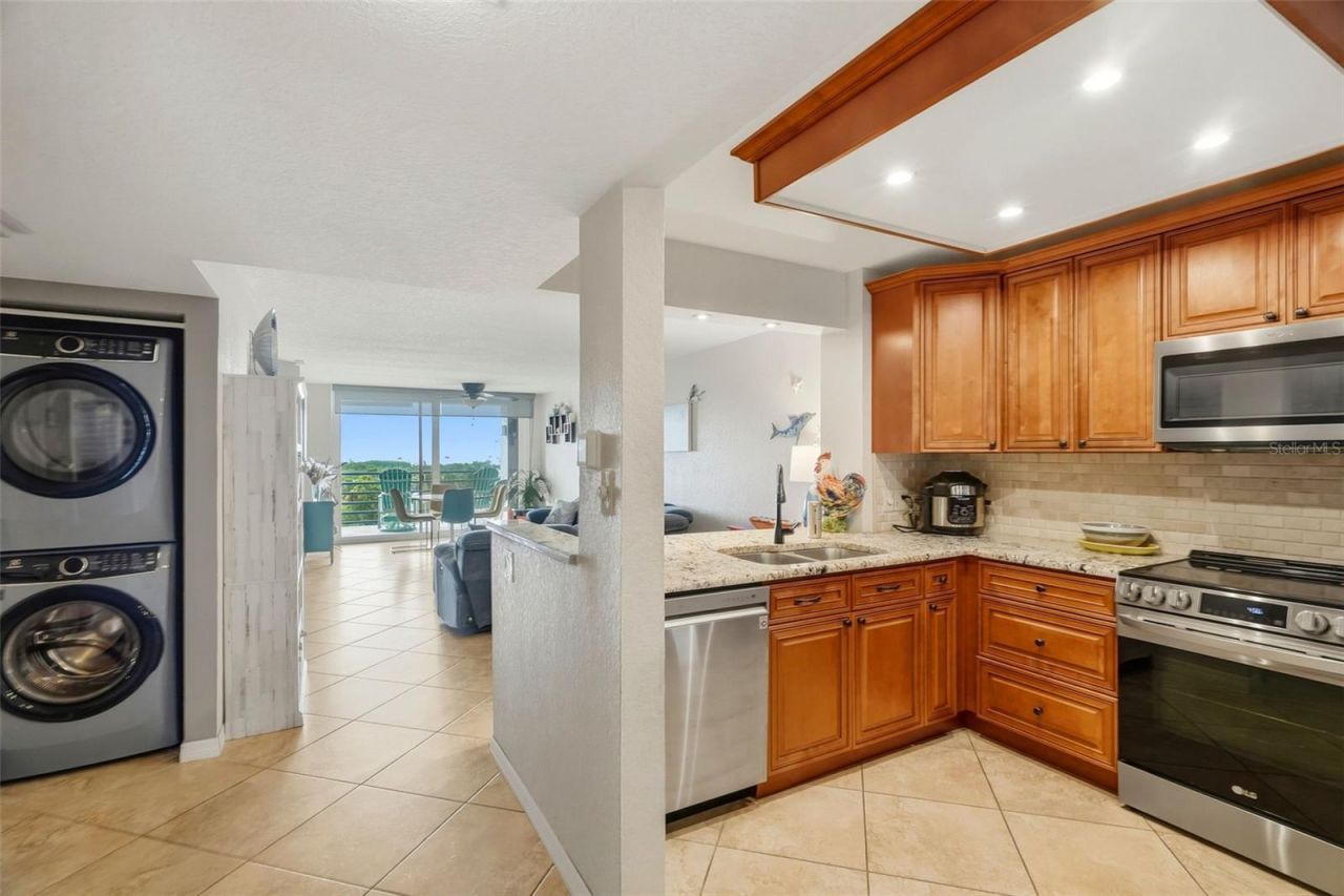 4823 Ebbtide Lane, Unit 404, Port Richey, FL 34668 Photo