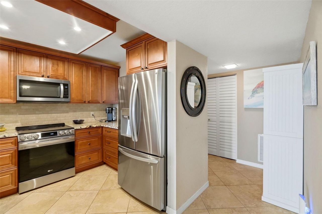 4823 Ebbtide Lane, Unit 404, Port Richey, FL 34668 Photo