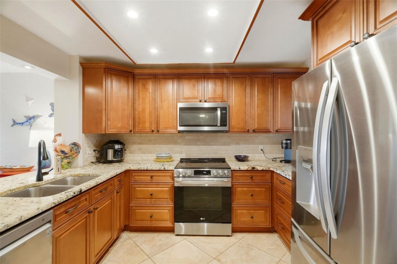 4823 Ebbtide Lane, Unit 404, Port Richey, FL 34668 Photo