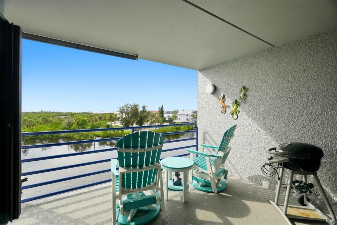 4823 Ebbtide Lane, Unit 404, Port Richey, FL 34668 Photo