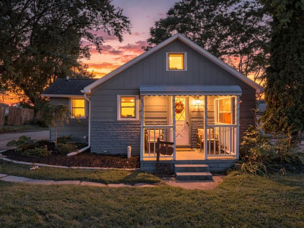 230 S National Street, Howell, MI 48843
