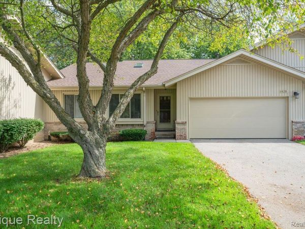 1925 Country Lane, Orion Township, Mi 48360