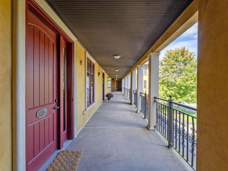 9129 Terrazza North Court, Dublin, OH 43016 Photo 4