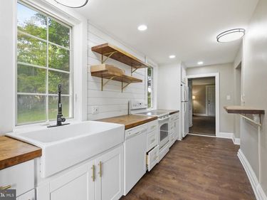 4066 HOLLOW ROAD , MALVERN, PA 19355