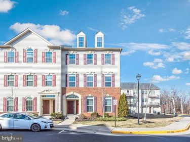 42213 PIEBALD SQUARE, ALDIE, VA 20105