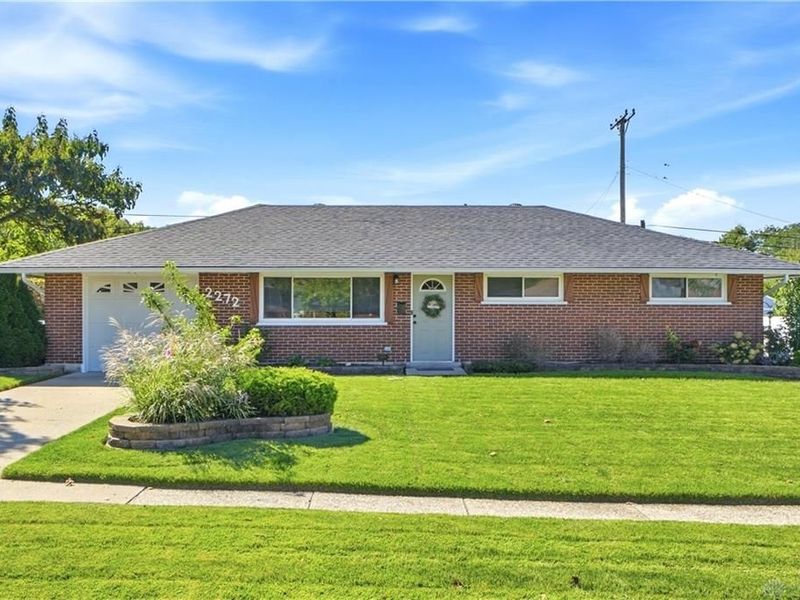 2272 Bushwick Drive, West Carrollton, OH 45439 Photo 1