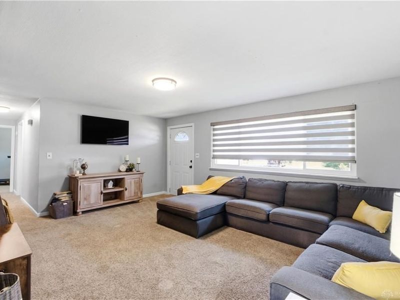 2272 Bushwick Drive, West Carrollton, OH 45439 Photo 7