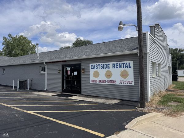 2612 Broad Street , New Castle, IN 47362