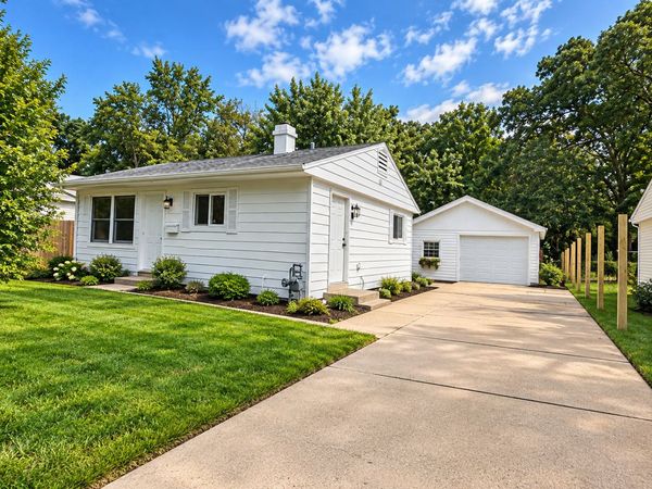 63 Sparrow Road , Carpentersville, IL 60110