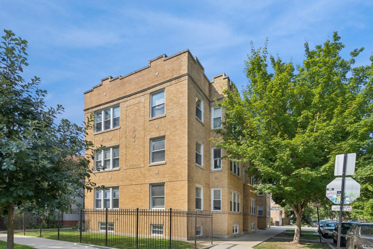 3337 W Byron Street, Unit 1, Chicago, IL 60618 Main Photo