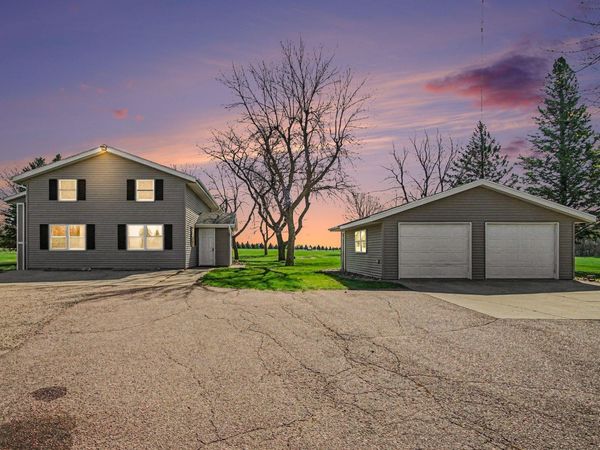 1140 150th Avenue, Luverne, MN 56156