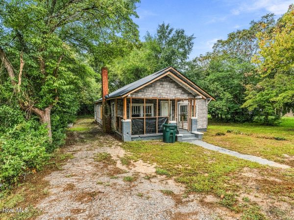 309 Pine Street , Hamlet, NC 28345