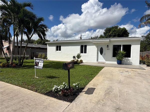 1610 N 70th Ave, Hollywood, FL 33024