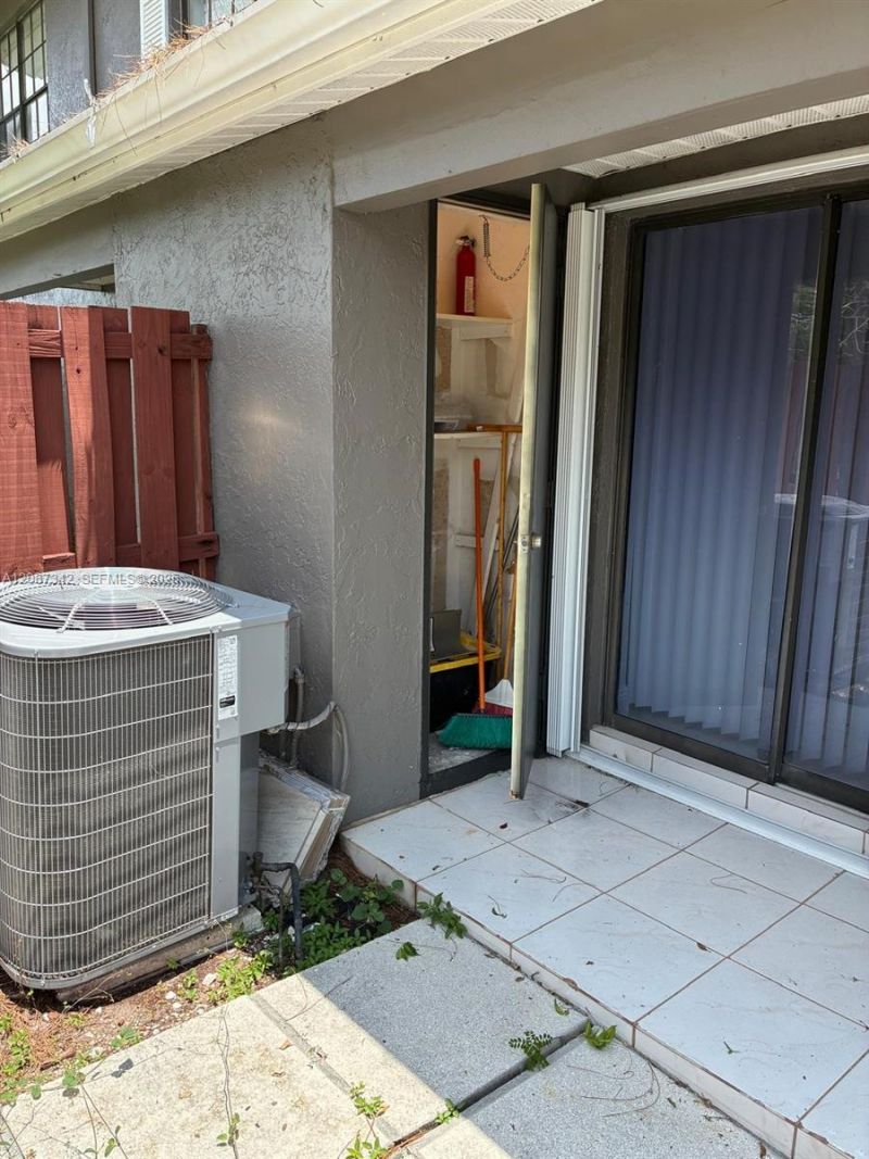 5023 E Society Pl E, Unit I, West Palm Beach, FL 33415 Photo