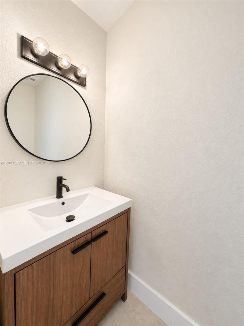 7164 W 3rd Ave, Hialeah, FL 33014 Photo