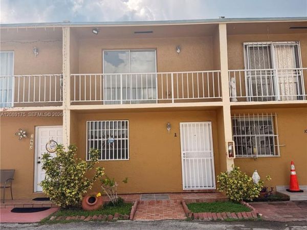 10962 SW 4th St, Unit I2, Sweetwater, FL 33174