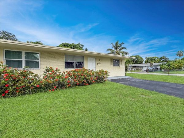 Unit ,, Lauderhill, FL 33313