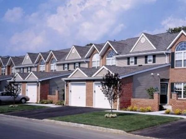 60 Neal, Unit 60, Setauket, NY 11733