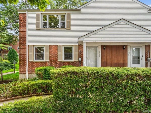 229-06 67th Avenue, Unit 39, Oakland Gardens, NY 11364
