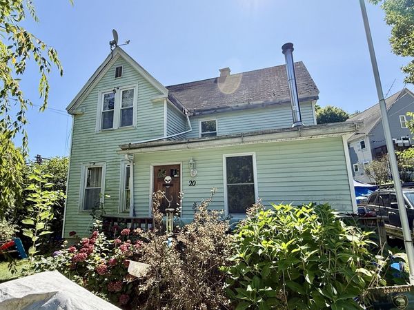 20 Bridge St, Russell, MA 01097