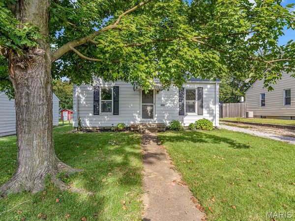 227 W Washington Street, Columbia, IL 62236
