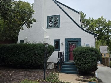 2012 N 52nd Street, Omaha, NE 68104