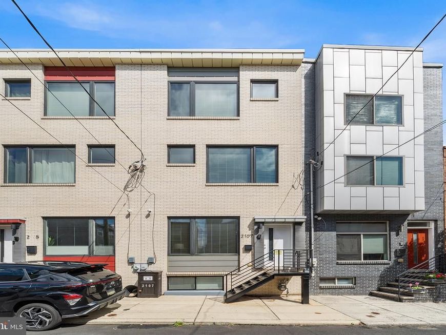 2107 E Arizona Street, Philadelphia, PA 19125 Main Photo