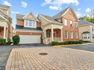 6933 COVE INLET COURT, FORT BELVOIR, VA 22060