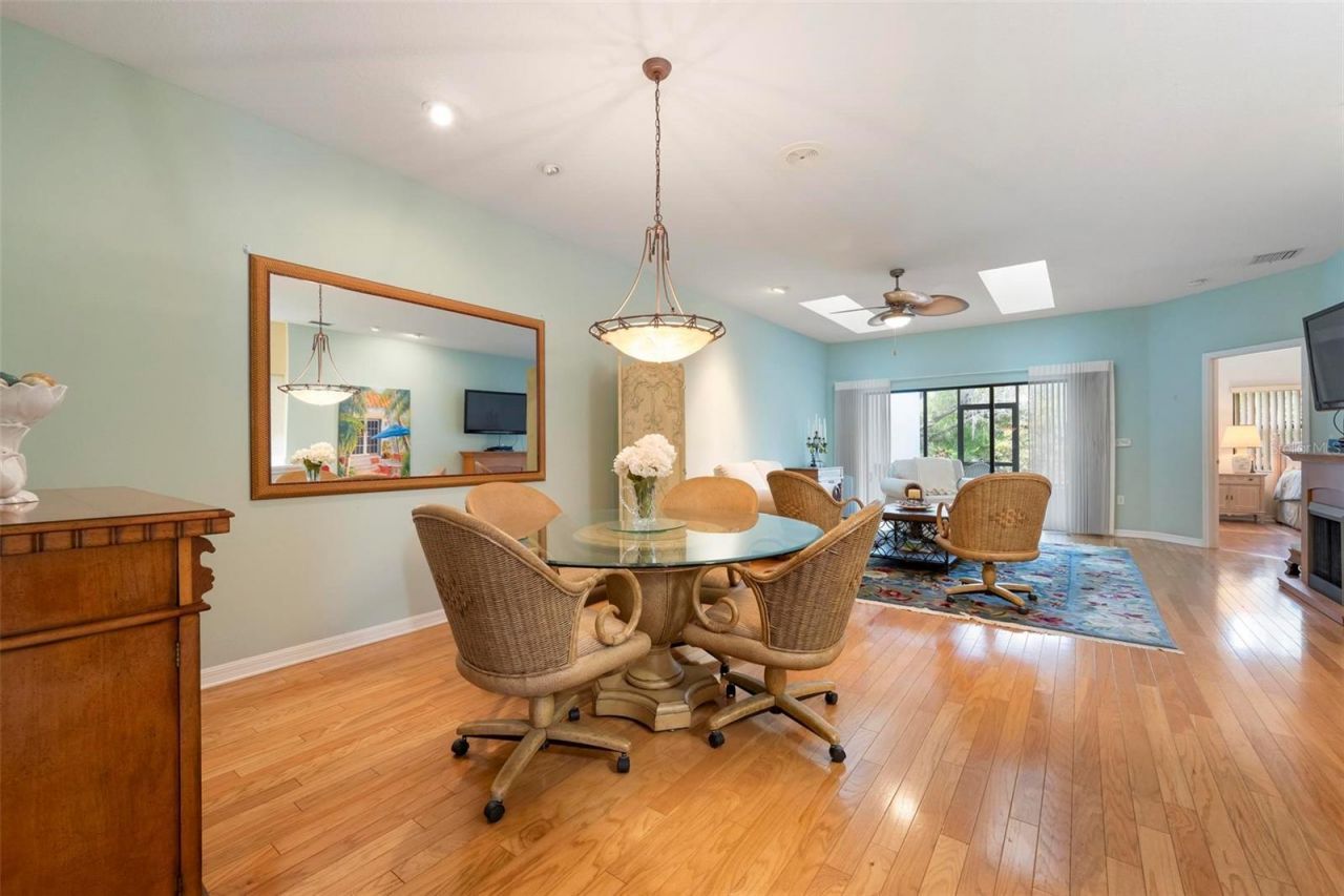 2794 Moss Oak Drive, Unit 2, Sarasota, FL 34231 Photo
