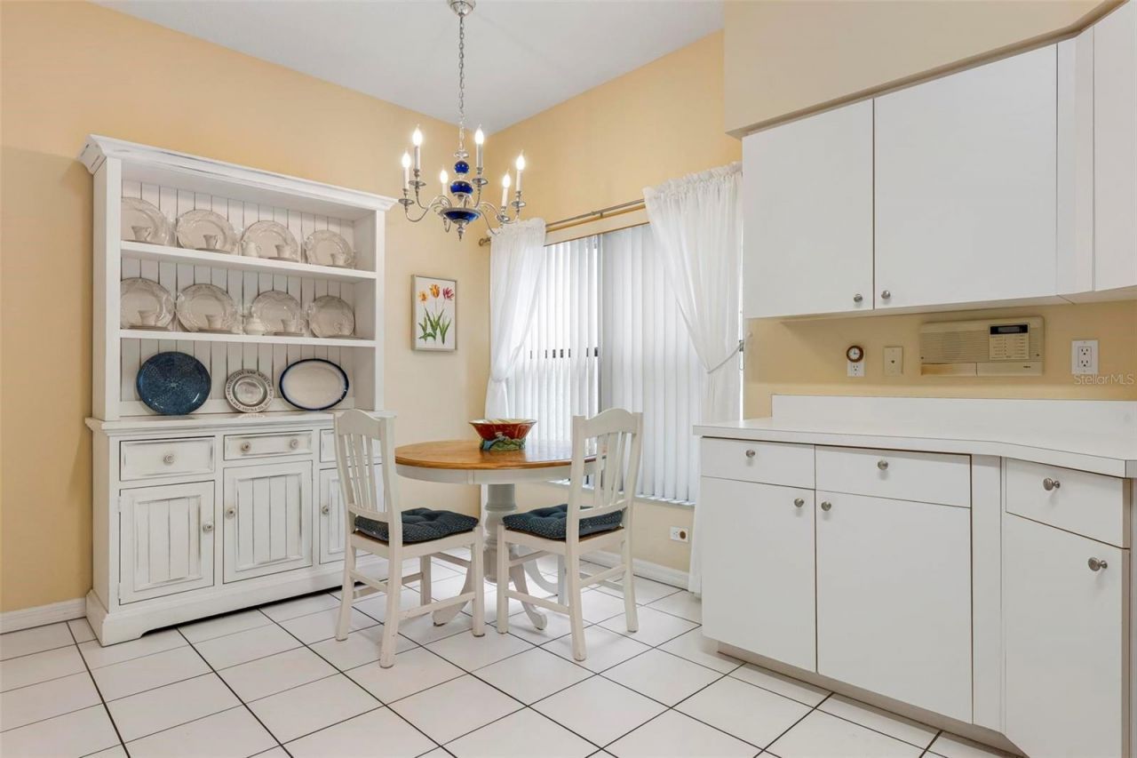 2794 Moss Oak Drive, Unit 2, Sarasota, FL 34231 Photo