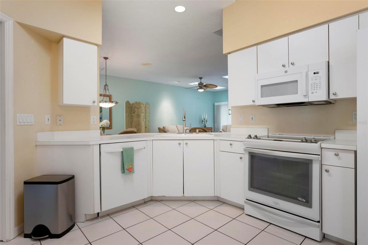 2794 Moss Oak Drive, Unit 2, Sarasota, FL 34231 Photo