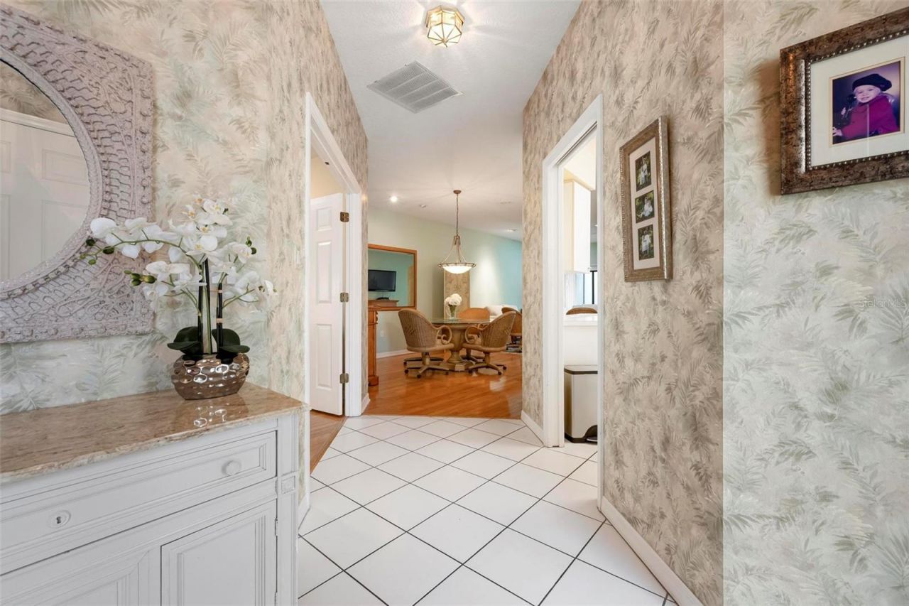 2794 Moss Oak Drive, Unit 2, Sarasota, FL 34231 Photo