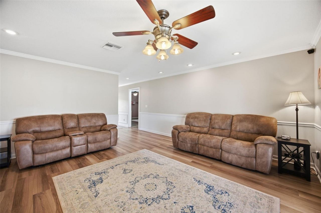 104 Mitchell Drive, Brandon, FL 33511 Photo