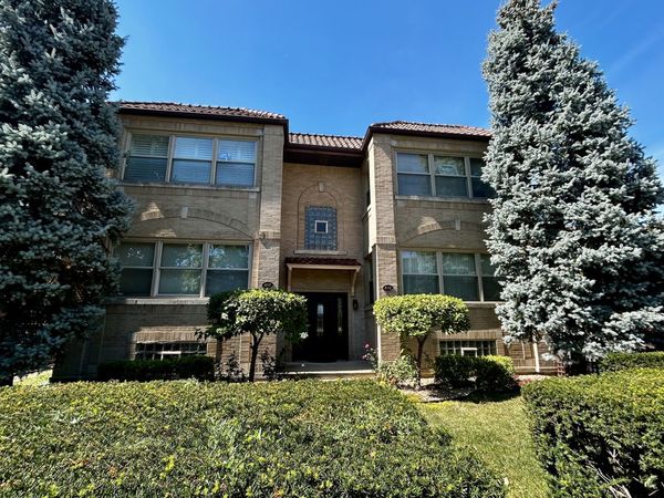 415 S Ridgeland Avenue , Oak Park, IL 60302