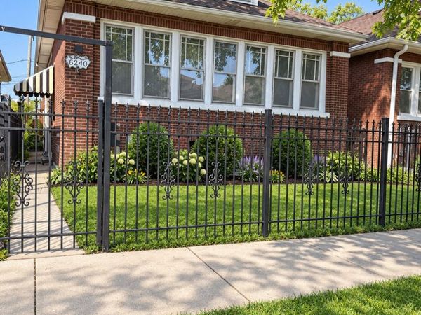 6240 S Francisco Avenue, Chicago, IL 60629