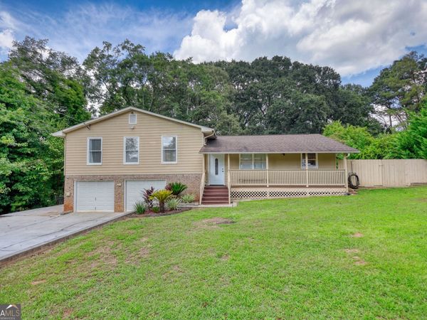 1042 Duke Drive SE, Conyers, GA 30013