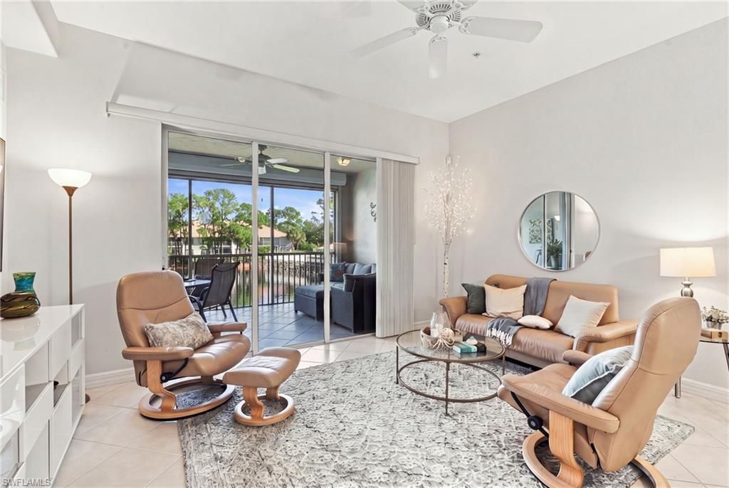 1112 Manor Lake Dr, Unit 202, Naples, FL 34110 Photo