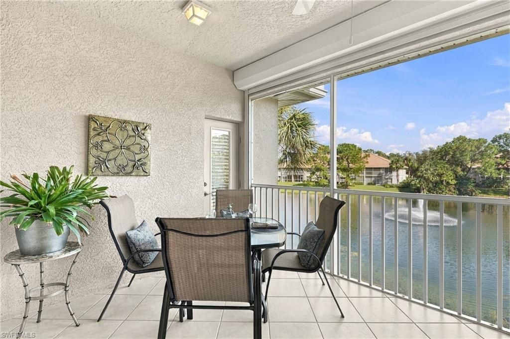 1112 Manor Lake Dr, Unit 202, Naples, FL 34110 Photo