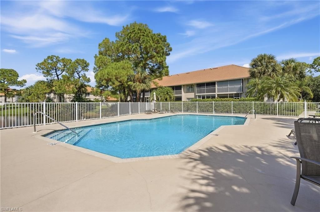 1112 Manor Lake Dr, Unit 202, Naples, FL 34110 Photo