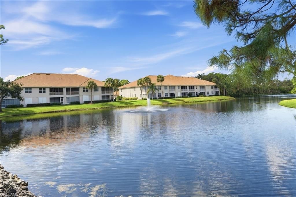 1112 Manor Lake Dr, Unit 202, Naples, FL 34110 Photo