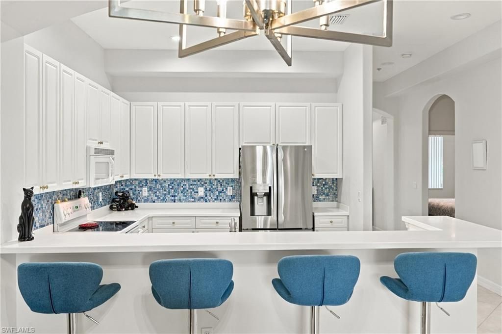 1112 Manor Lake Dr, Unit 202, Naples, FL 34110 Photo