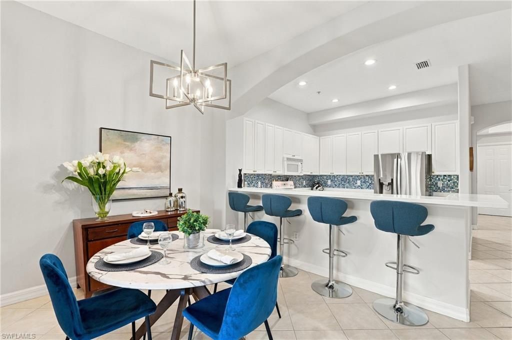 1112 Manor Lake Dr, Unit 202, Naples, FL 34110 Photo