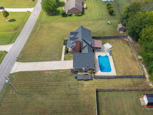 16 Eastridge Rd , Fayetteville, TN 37334