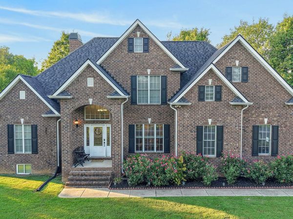 1001 Arbor Dr, Castalian Springs, TN 37031