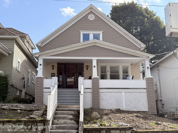 96 8th Avenue , Carbondale, PA 18407