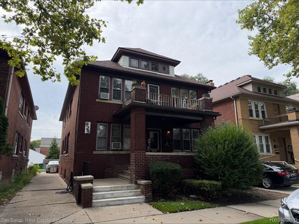 825 Beaconsfield 1N Avenue, Grosse Pointe Park, Mi 48230