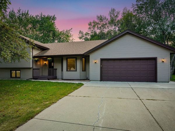 330 NW Shady Ridge Road NW, Hutchinson, MN 55350