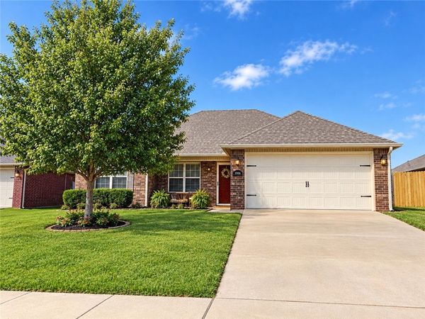 3050 Hook Lane, Farmington, AR 72730