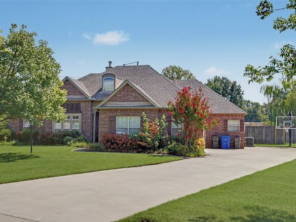 7136 E 82nd Street, Tulsa, OK 74133